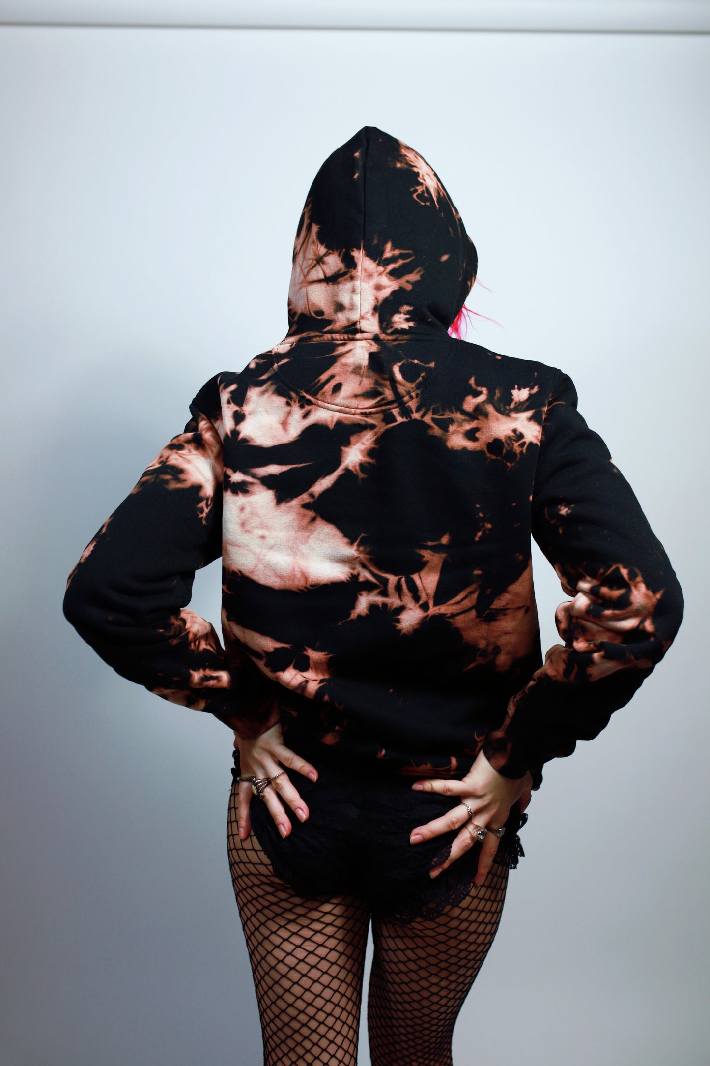 Sisterhoodie BLEACH, Unikat, schmaler fit