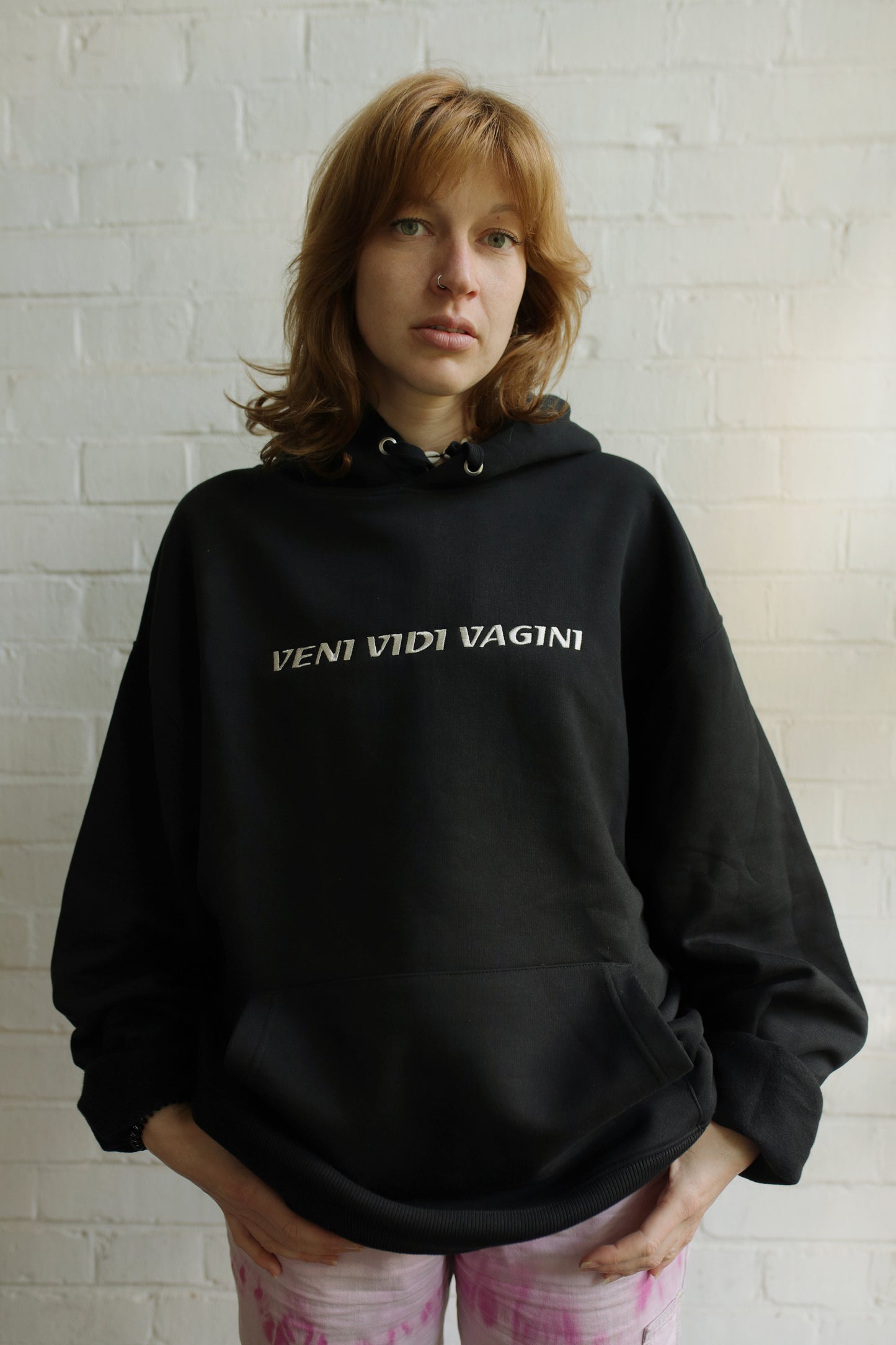 OVERSIZED Sisterhoodie mit metallic-silber Garn