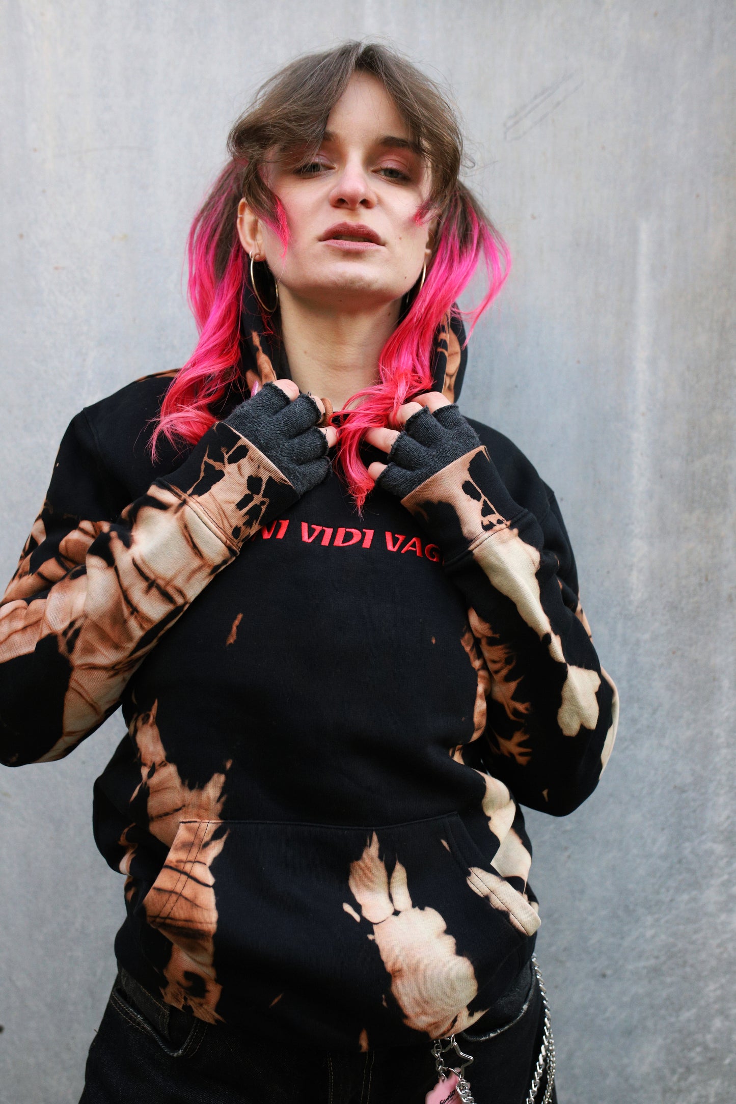 Sisterhoodie BLEACH, Unikat, schmaler fit