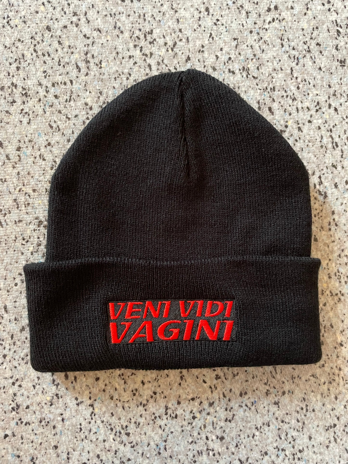 V- Beanie schwarz